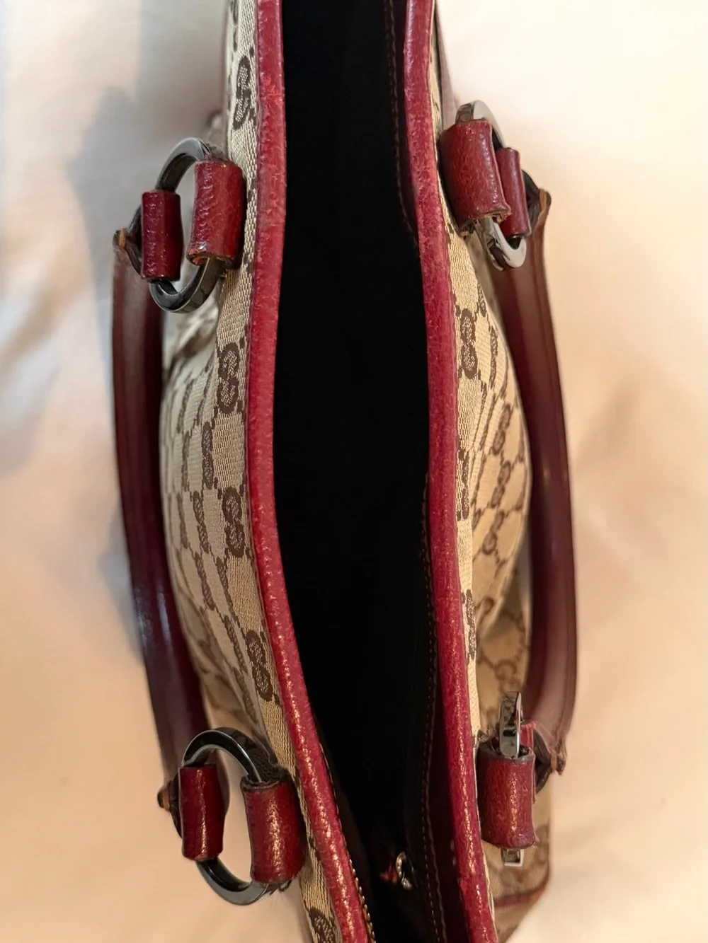 Gucci Beige GG Canvas Shoulder Bag with Burgundy Leather Trim Authentic